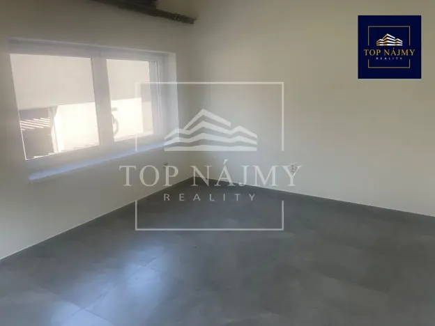 Pronájem skladu, Ostrava, Opavská, 500 m2