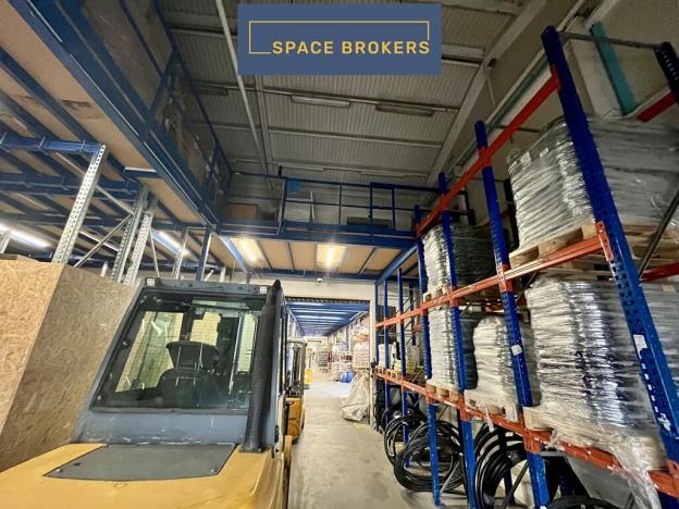 Pronájem skladu, Praha - Hostivař, Radiová, 2107 m2