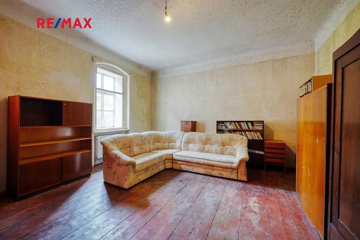 Prodej domu, Úterý, 677 m2