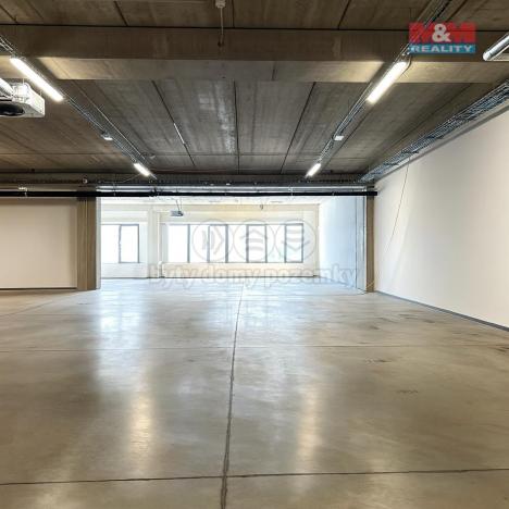 Pronájem skladu, Nupaky, Komerční, 829 m2