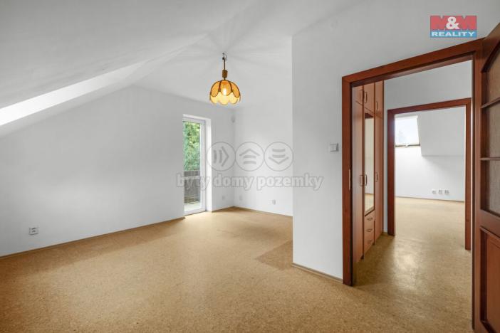 Prodej rodinného domu, Záryby, 200 m2