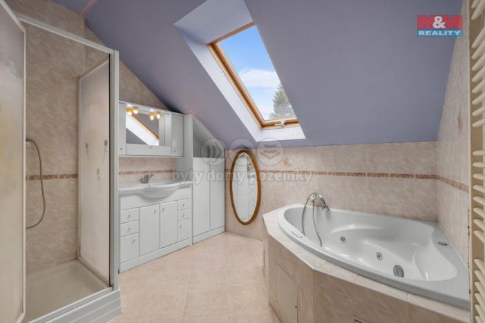 Prodej rodinného domu, Záryby, 200 m2