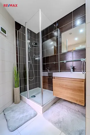 Prodej rodinného domu, Bašť, Mratínská, 199 m2