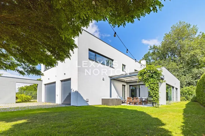 Prodej rodinného domu, Praha - Dolní Chabry, Počeradská, 332 m2