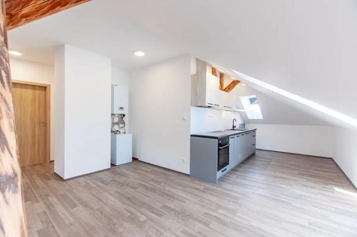 Prodej bytu 2+1, Úpice, Na Veselce, 34 m2