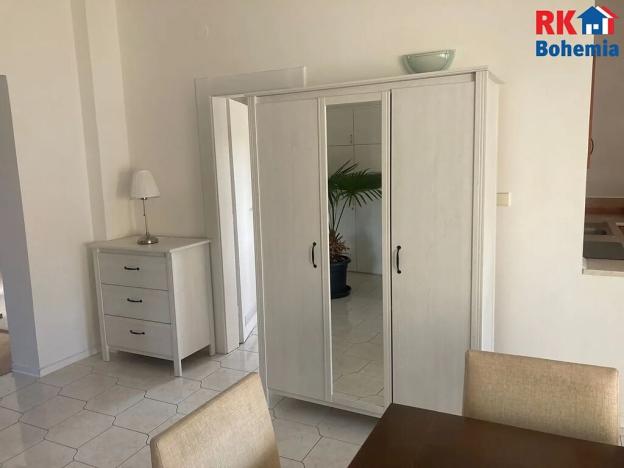 Pronájem bytu 3+kk, Praha - Dejvice, Evropská, 77 m2