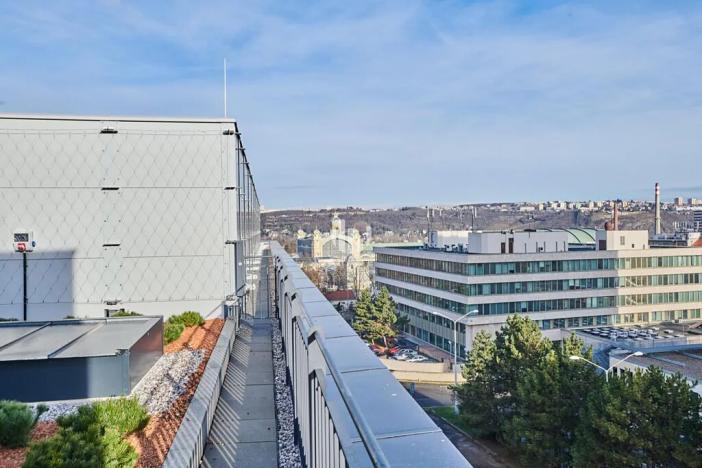 Pronájem kanceláře, Praha - Holešovice, Veletržní, 375 m2