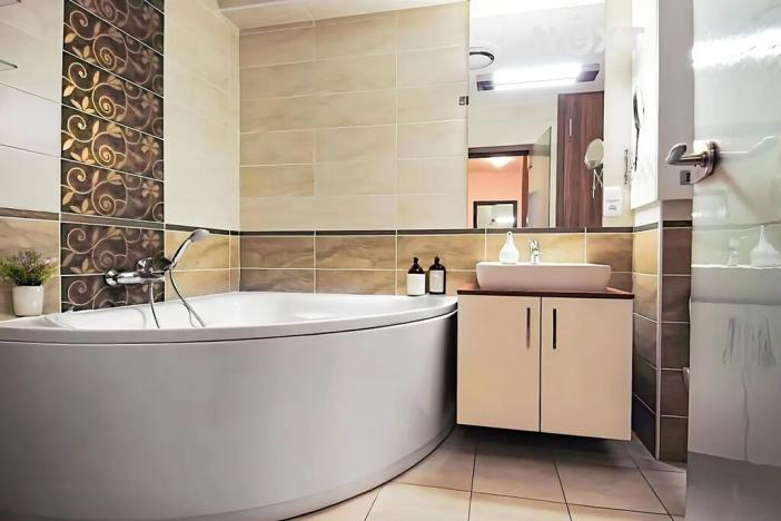 Prodej bytu 2+kk, České Budějovice, Rudolfovská tř., 108 m2