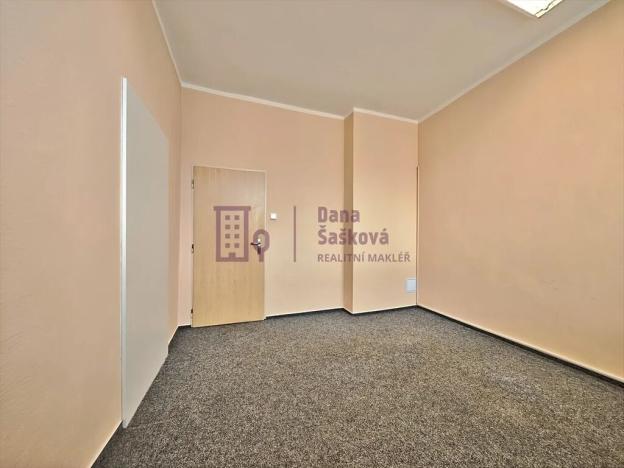 Pronájem kanceláře, Jindřichův Hradec, Pravdova, 12 m2
