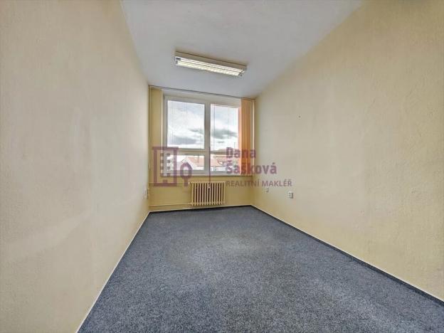 Pronájem kanceláře, Jindřichův Hradec, Pravdova, 14 m2