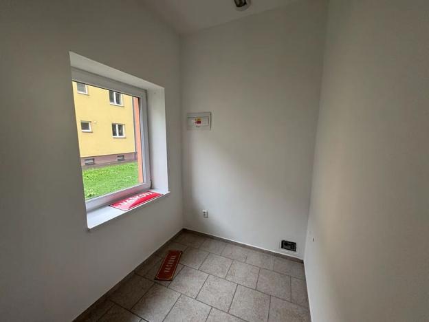 Pronájem obchodního prostoru, Jeseník, Vaškova, 45 m2