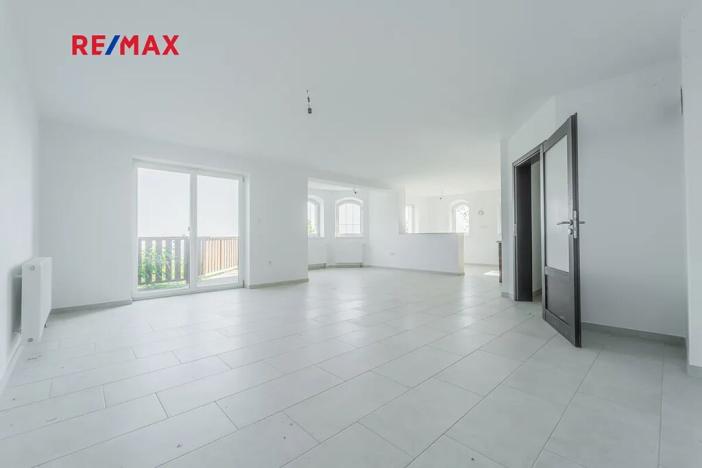 Prodej rodinného domu, Vinařice, 382 m2