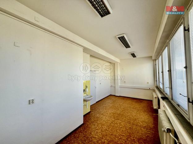 Pronájem kanceláře, Brno - Komárov, Hněvkovského, 109 m2
