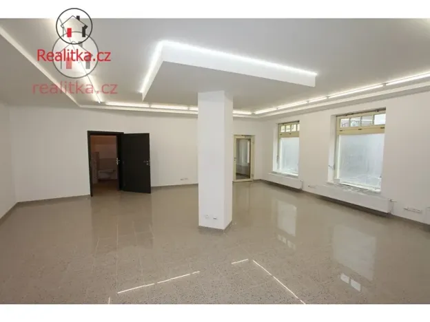 Pronájem obchodního prostoru, Jindřichův Hradec, 100 m2