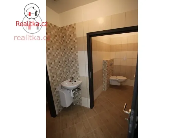 Pronájem obchodního prostoru, Jindřichův Hradec, 100 m2