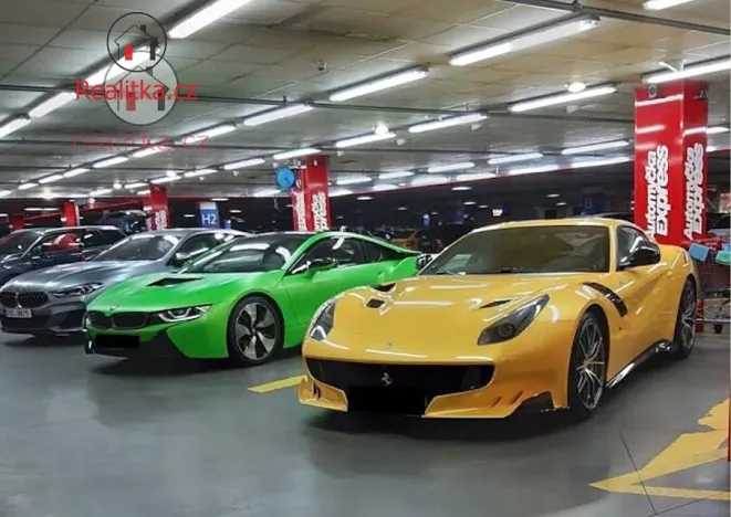 Pronájem obchodního prostoru, Kladno, 300 m2