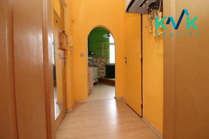 Prodej bytu 1+1, Karlovy Vary, nám. 17. listopadu, 33 m2