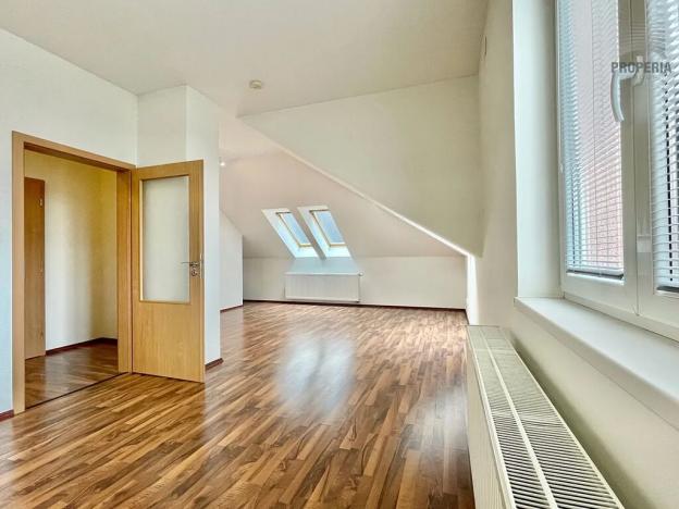 Pronájem bytu 1+kk, Brno, Charbulova, 43 m2