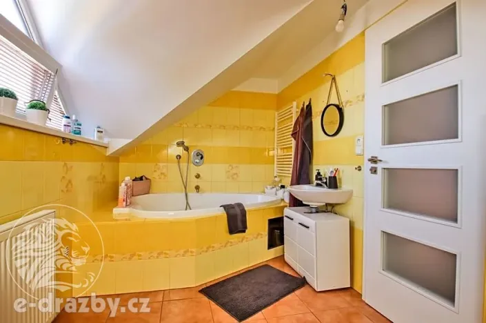 Prodej rodinného domu, Pardubice, 28. října, 156 m2