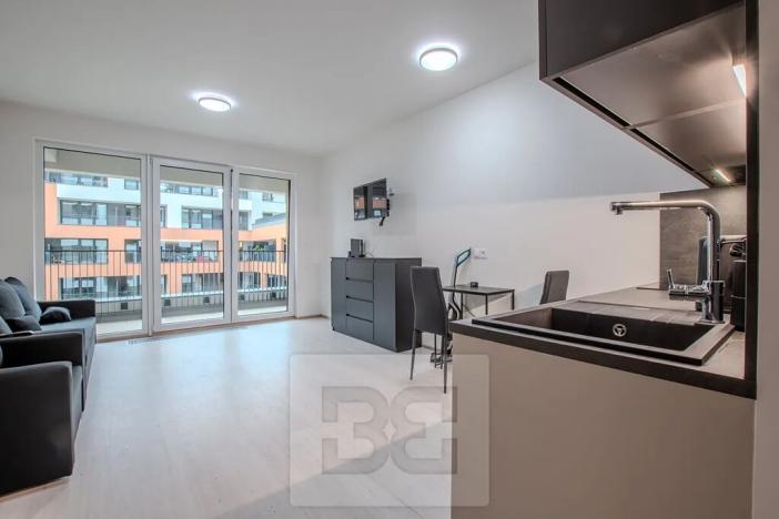 Pronájem bytu 1+kk, Praha - Hloubětín, Poděbradská, 32 m2