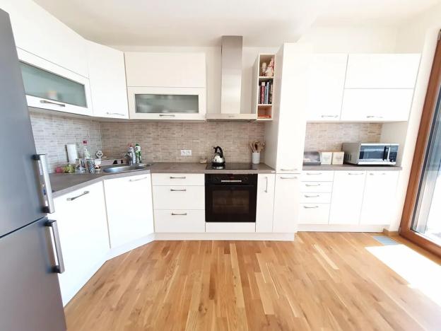 Prodej bytu 3+kk, Praha, Ústecká, 70 m2