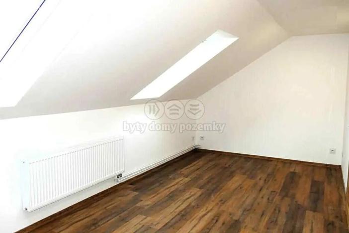 Prodej vícegeneračního domu, Týnec nad Labem, Masarykovo náměstí, 159 m2