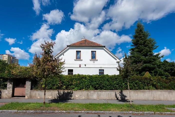 Prodej rodinného domu, Praha - Kobylisy, Přemyšlenská, 110 m2