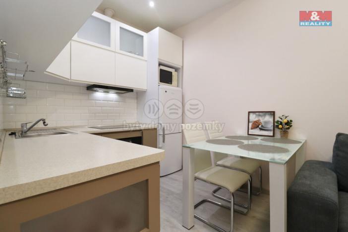 Prodej bytu 2+kk, Karlovy Vary, Svahová, 41 m2