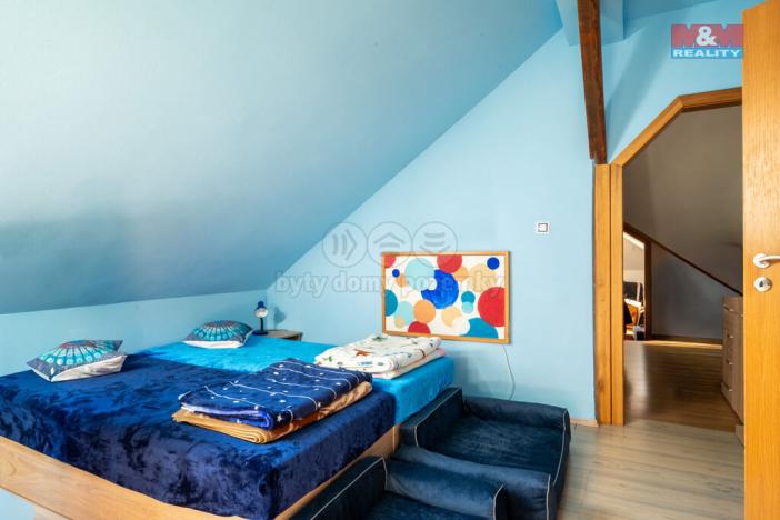 Prodej rodinného domu, Hajany, 285 m2