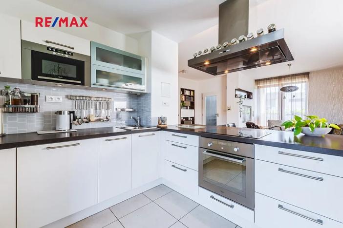 Prodej rodinného domu, Praha - Vinoř, Lipoltická, 202 m2