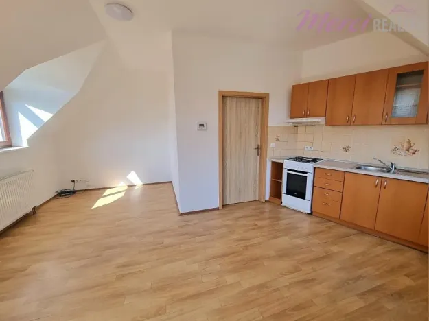 Pronájem bytu 2+kk, Uherské Hradiště, Hradební, 76 m2