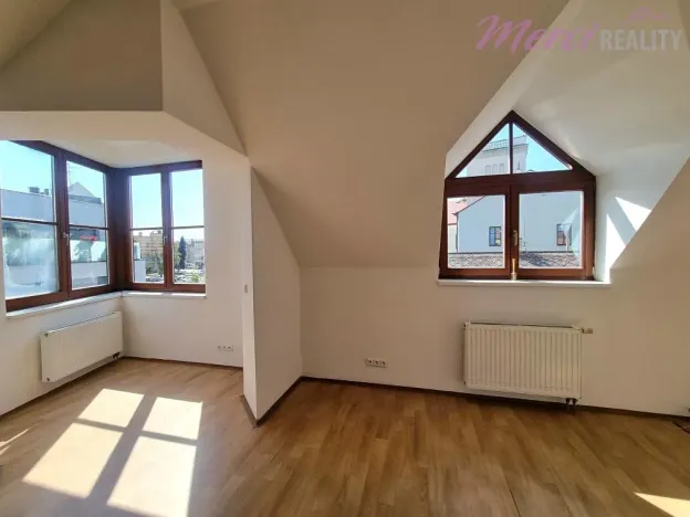 Pronájem bytu 2+kk, Uherské Hradiště, Hradební, 76 m2