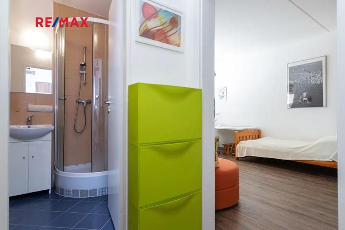 Prodej bytu 1+1, Praha - Troja, Krynická, 29 m2