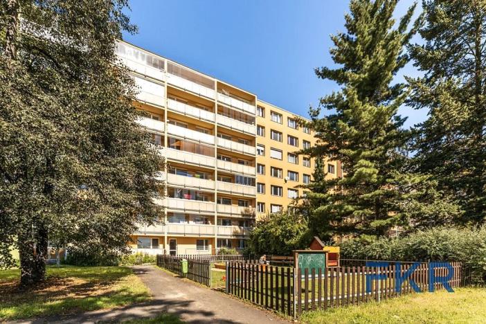 Prodej bytu 2+kk, Praha - Prosek, Zárybská, 42 m2