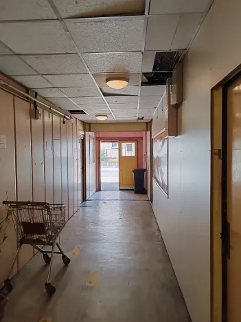 Prodej obchodního prostoru, Hradec Králové, Kalendova, 600 m2