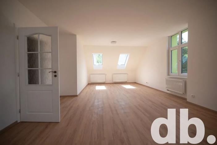 Prodej bytu 2+kk, Karlovy Vary, Pražská silnice, 60 m2