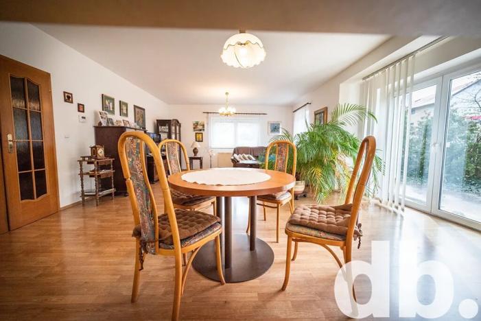 Prodej rodinného domu, Karlovy Vary, Vančurova, 260 m2