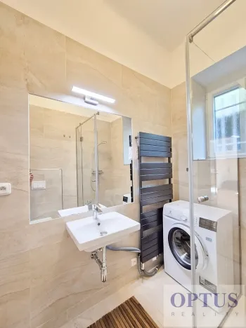 Pronájem bytu 2+1, Praha - Podolí, Podolské nábřeží, 66 m2