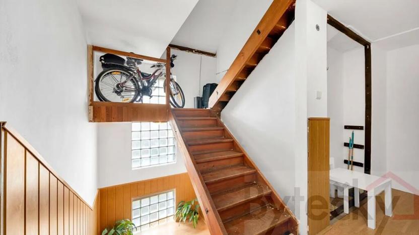 Prodej vícegeneračního domu, Jesenice, Plavecká, 215 m2