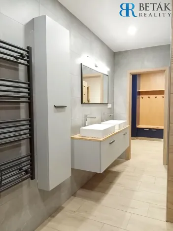 Prodej činžovního domu, Radslavice, Na Návsi, 670 m2