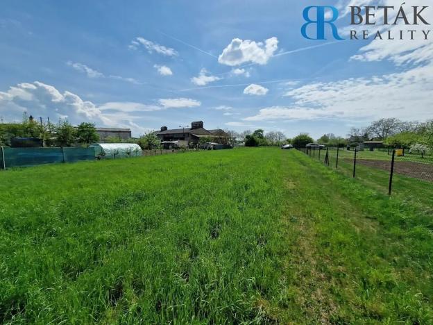 Prodej pozemku pro bydlení, Radslavice, 1836 m2