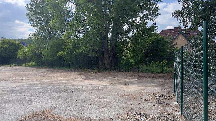 Pronájem komerčního pozemku, Praha - Modřany, Komořanská, 1500 m2