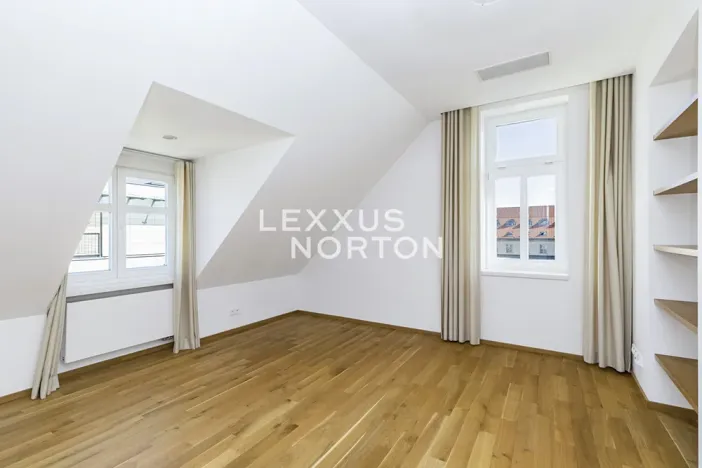 Pronájem bytu 6+kk a větší, Praha - Nové Město, Novomlýnská, 269 m2