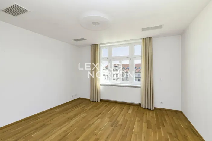 Pronájem bytu 6+kk a větší, Praha - Nové Město, Novomlýnská, 269 m2