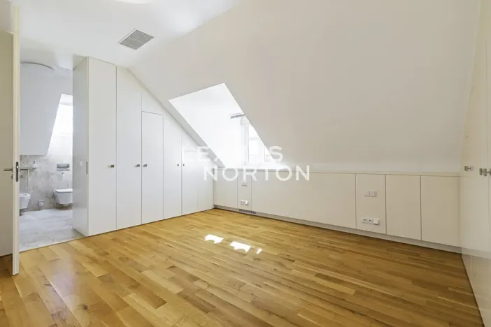 Pronájem bytu 6+kk a větší, Praha - Nové Město, Novomlýnská, 269 m2
