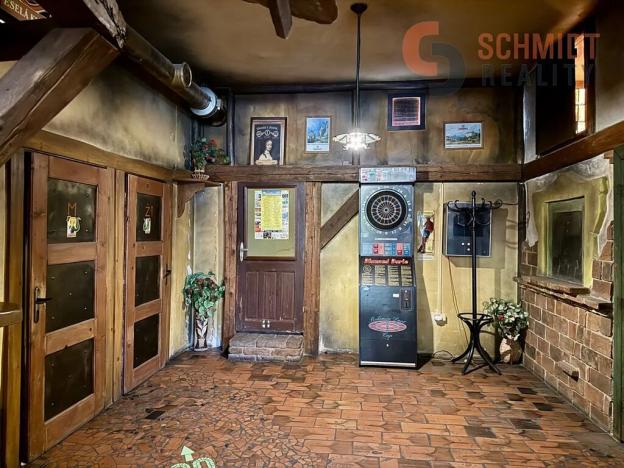 Pronájem obchodního prostoru, Břeclav, U Splavu, 350 m2