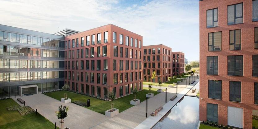 Pronájem kanceláře, Praha - Karlín, Sokolovská, 1400 m2