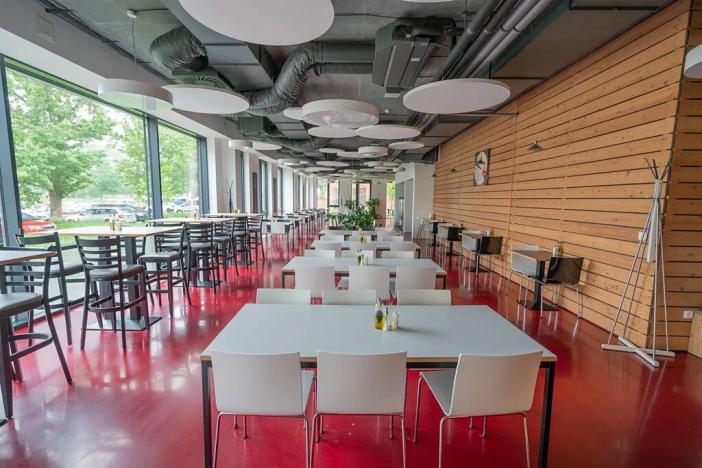 Pronájem kanceláře, Praha - Karlín, Sokolovská, 1400 m2