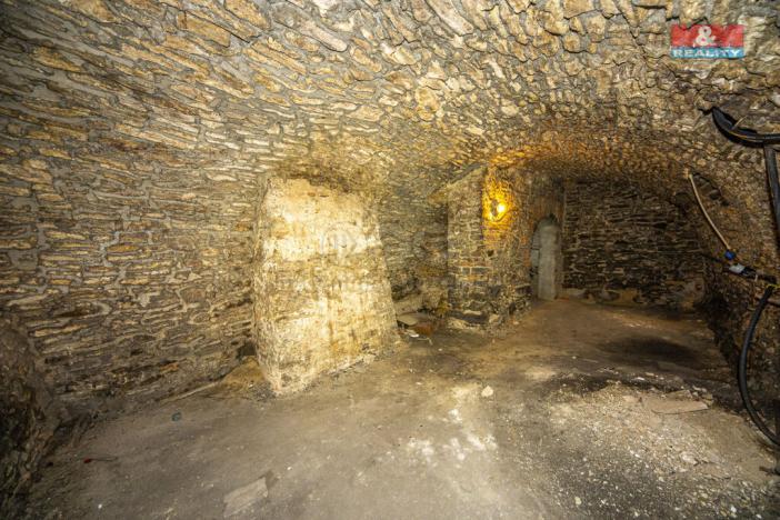 Prodej rodinného domu, Kutná Hora - Kutná Hora-Vnitřní Město, Václavské náměstí, 250 m2