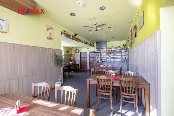 Prodej obchodního prostoru, Čelákovice, Na Hrázi, 650 m2